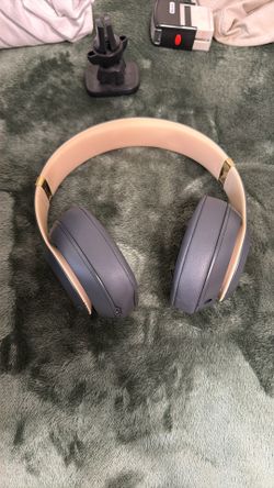 Beats Studio 3 Never Used