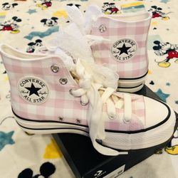 Chuck Taylor All Star Lift Platform Gingham Women’s Size 6.5