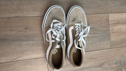 Vans lace up