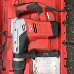 Milwaukee 1 9/16 Hammer Drill