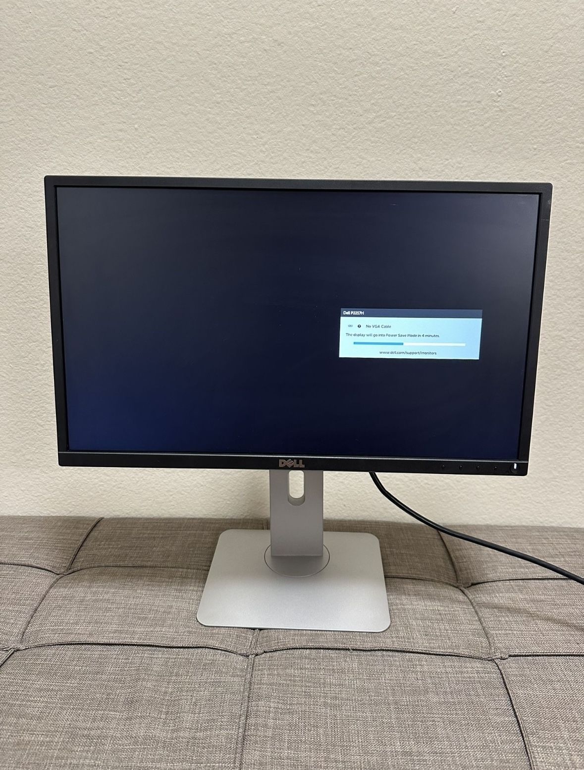 Dell P2217H 22" Monitor 1920x1080 6 ms 60 Hz 250 Nit IPS