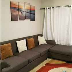 Sectional Couch With Pillows 