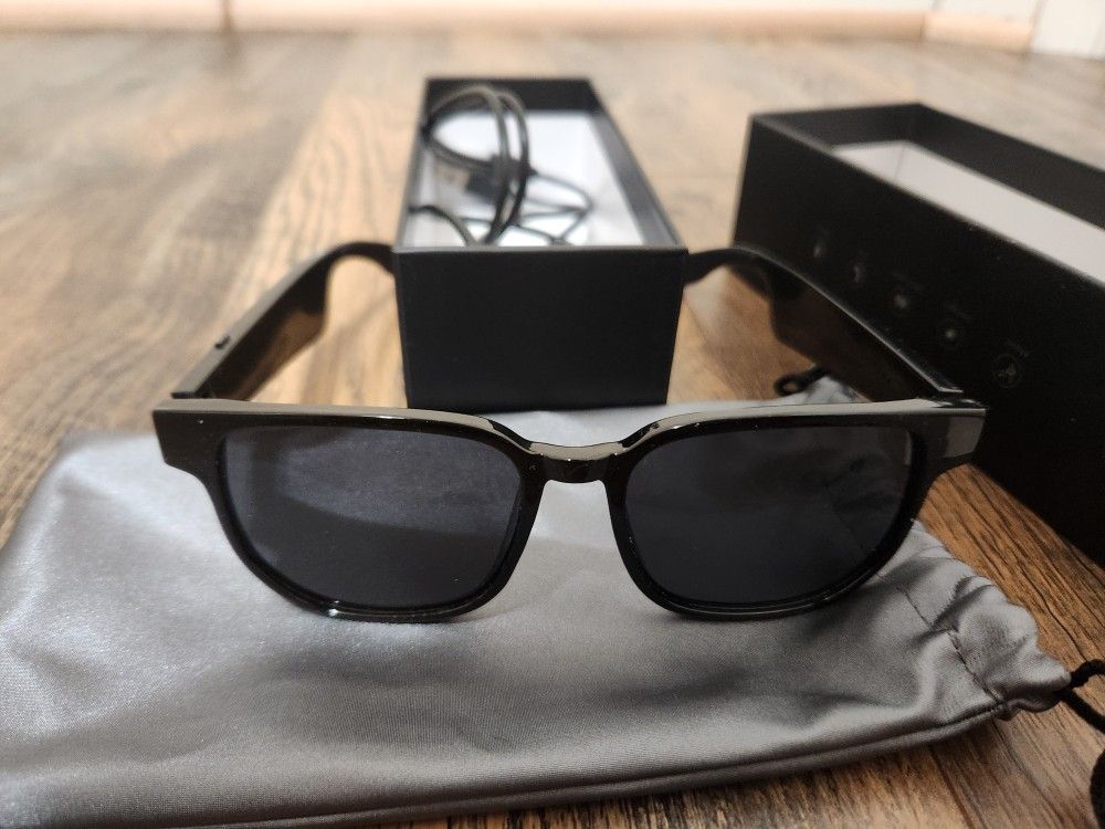 Jueyue Smart Glasses,Bluetooth Sunglasses for Men Women with Speakers,Polarized Lenses