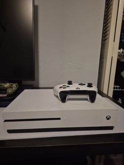 Xbox one and Xbox one controller