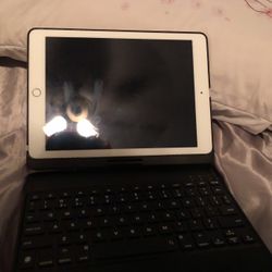 Working iPad with accessories