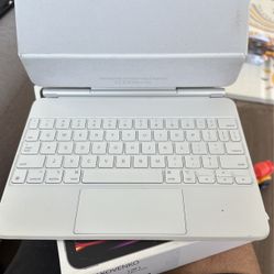 Apple Magic Keyboard for IPad 11