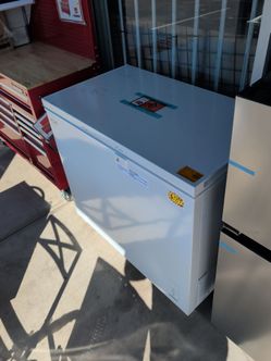 Vissani 8.8 cu Chest Freezer