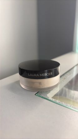 Brand New Laura Mercier powder