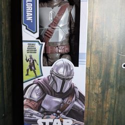 Star Wars THE MANDALORIAN TITAN SERIES DISNEY 