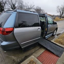 2005 Toyota Sienna