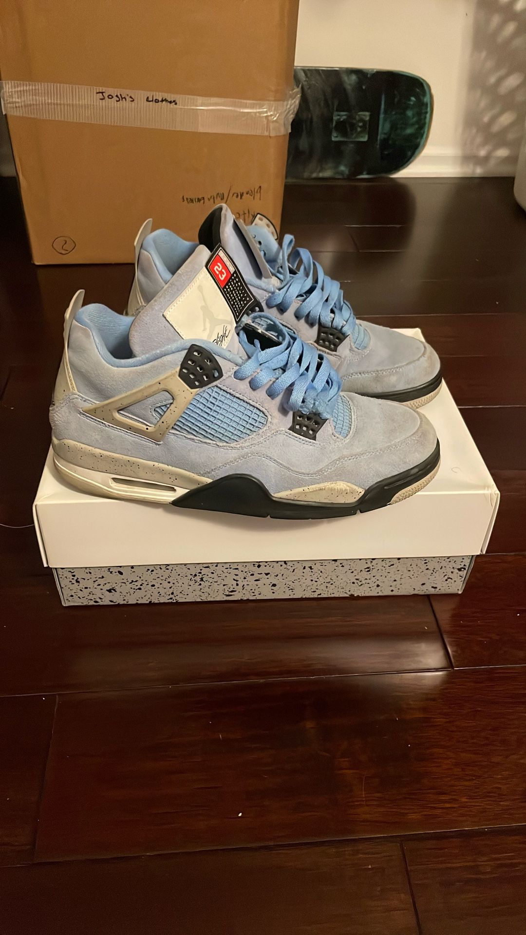 Jordan 4 Retro Unc