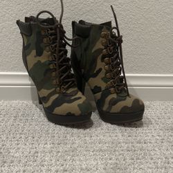 Camo Boot Heel 5 1/2