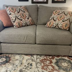 Grey loveseat And Couch