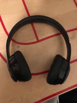Beats wireless solo