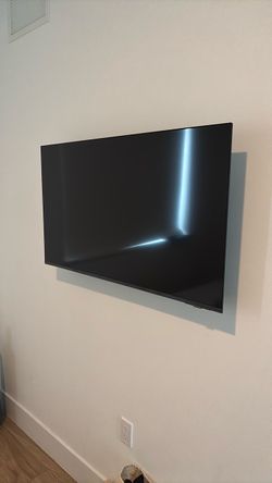 Brand new 43 inch Samsung TV