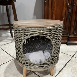 Mini cat bed/house 