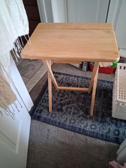 Wooden Folding TV Tray Table 19" x 15" pickup only cash