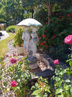 Concrete Statue Ground Bird Barh