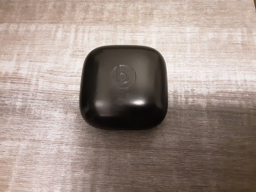 Beats by Dre Power Beats Wireless Waterproof Earbuds Perfecr Condition