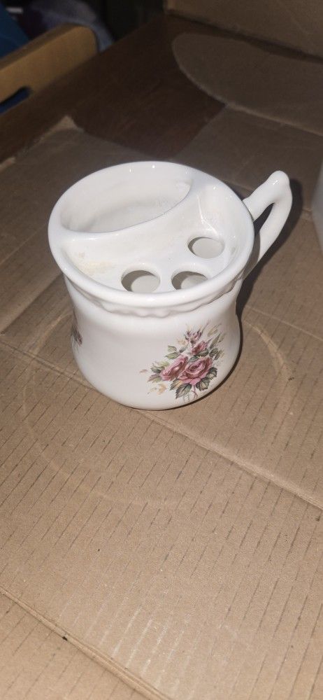 Athena Tooth Brush And Tissue Holder