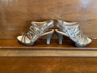 Size 8 1/2 M Nickel Alloy Sandals