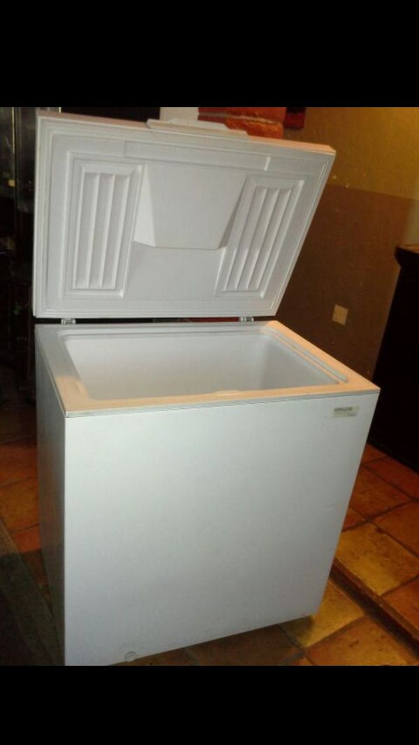 7.0 cu ft whirlpool chest freezer for Sale in Earlville, IL OfferUp