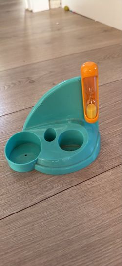 Free Kids Toothbrush Holder with Sand Timer
