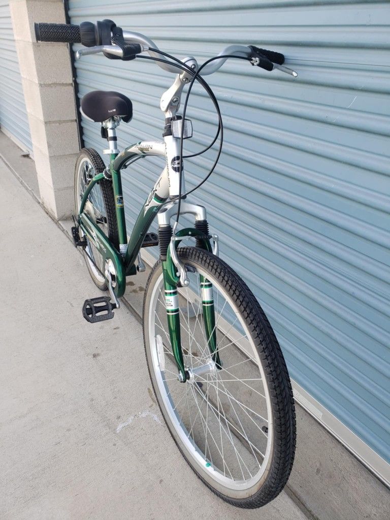 HYBRID BIKE 7 SPEEDS TIRE 26 SIZE L
