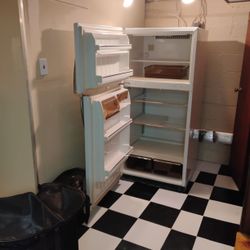 Hotpoint Refrigerator 