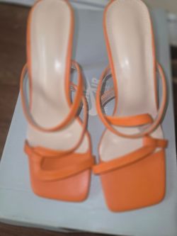 Ladies heels  size 7.5