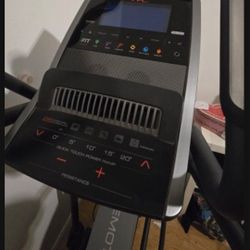 Comercial- Freemotion Elliptical 