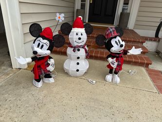 Mickey & Minnie Mouse Christmas Light-Up Yard Decorations Set
