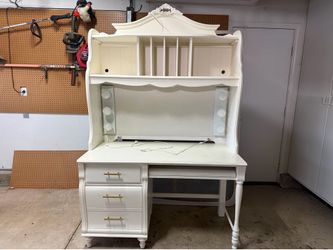 Bedroom dresser desk nightstand vanity set
