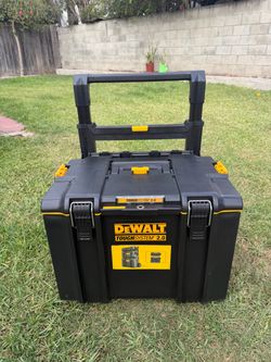 DeWalt ToughSystem 2.0 Tool Box