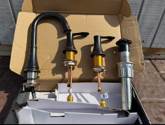 Bronze bathroom faucet