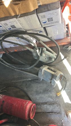 Electric concrete vibrator