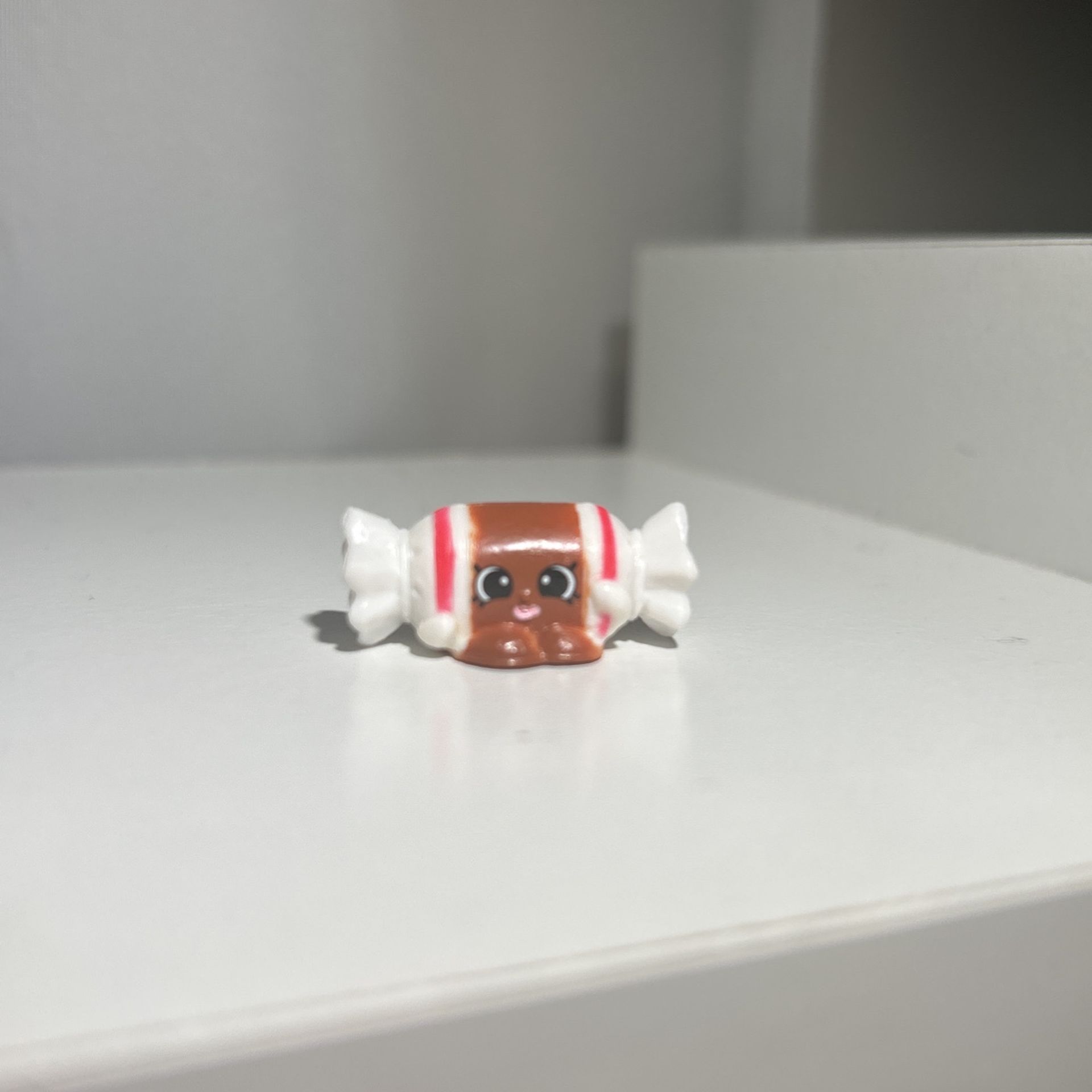 Shopkins Season 4 Exclusive- Tootsie Cutie