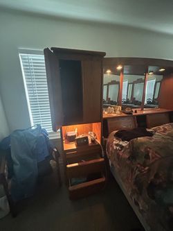 Bedroom set