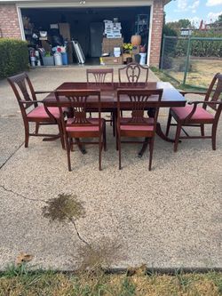 Duncan Phyf table and chairs