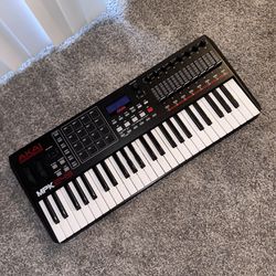 Akai MPK249 Keyboard