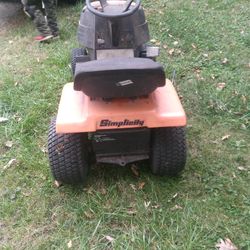 SIMPLITY RIDING MOWER