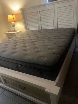 White Wood Bed motorized frame and mattress