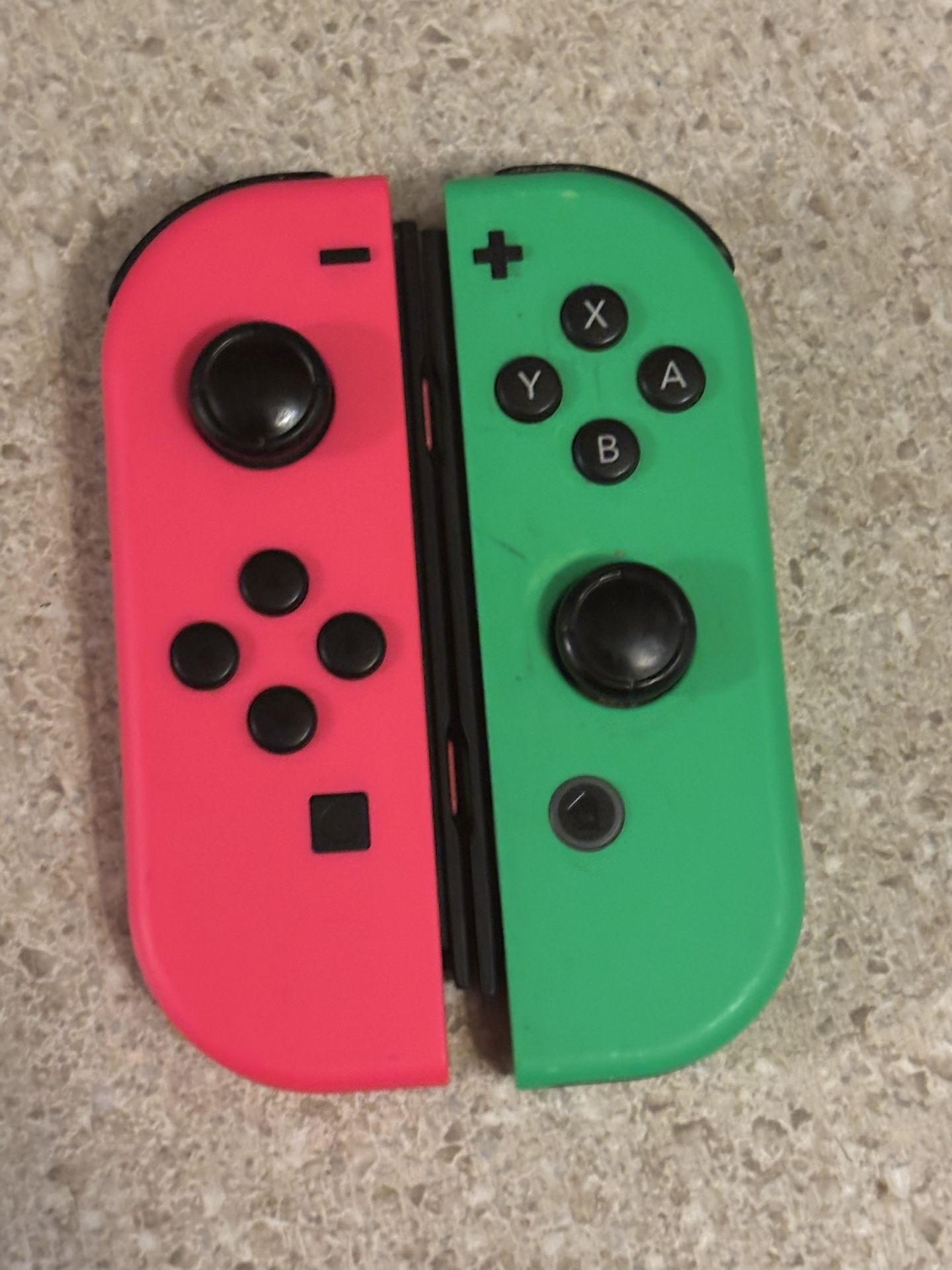 Joy Cons Pink And Green 