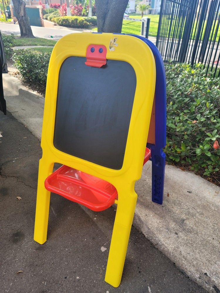 CRAYOLA 3-N-1 DOUBLE EASEL