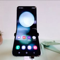 Samsung Galaxy Z Flip 6