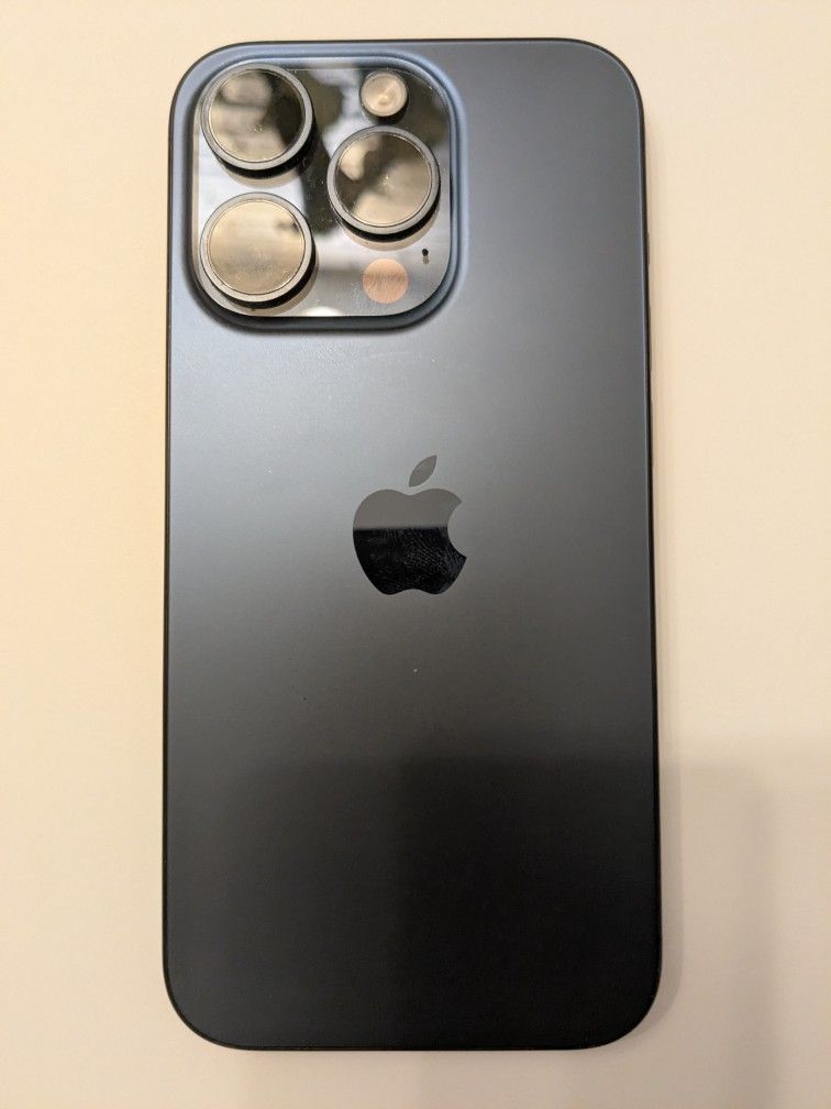 *Like New* Iphone 15 Pro - Tmobile