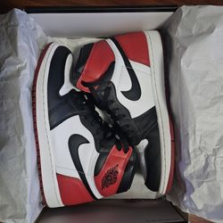 Jordan 1 Black Toe (2016)