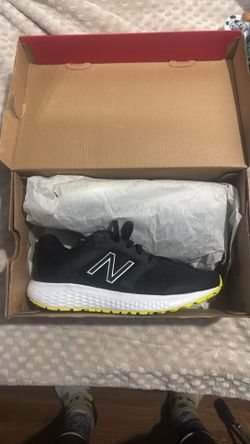 New Balance 520 (Size 8 US Men)