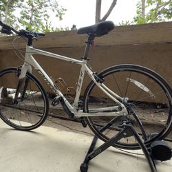 2012 Cannondale Quick 3 (Size: Large) W/ Trainer
