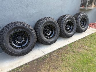 17” INCH LOCK OFF ROAD GRIT MATTE BLACK OFF ROAD WHEELS/RIMS WITH 35” INCH TBB OFFROAD M/T TIRES